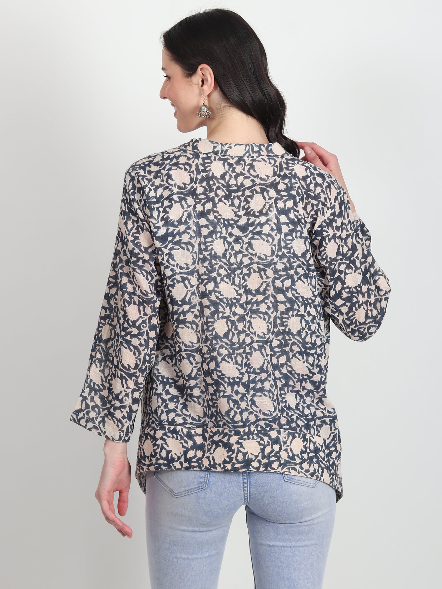 Innes floral Printed shrug