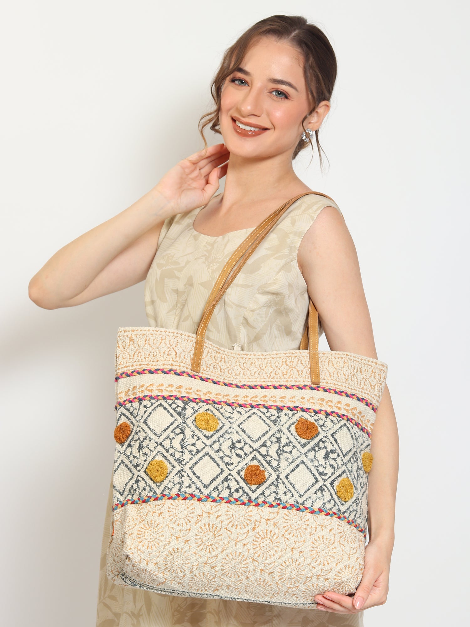 MAIZE - BLOCK PRINT TOTE  BAG