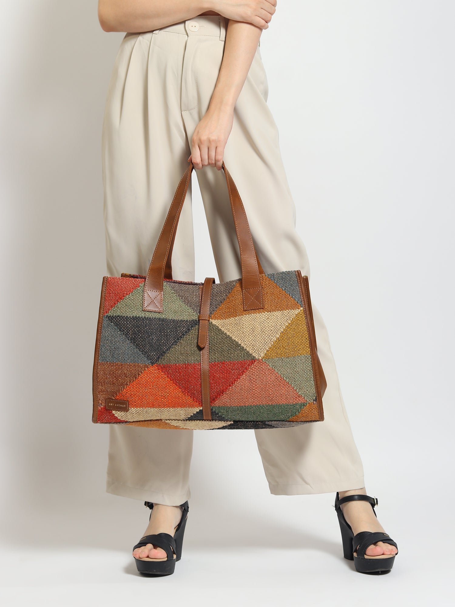 UMBRA - KILIM & LEATHER HAND BAG