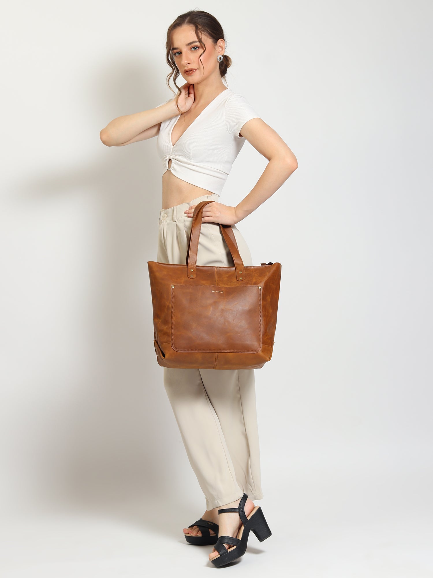 KIER  - LEATHER HAND BAG