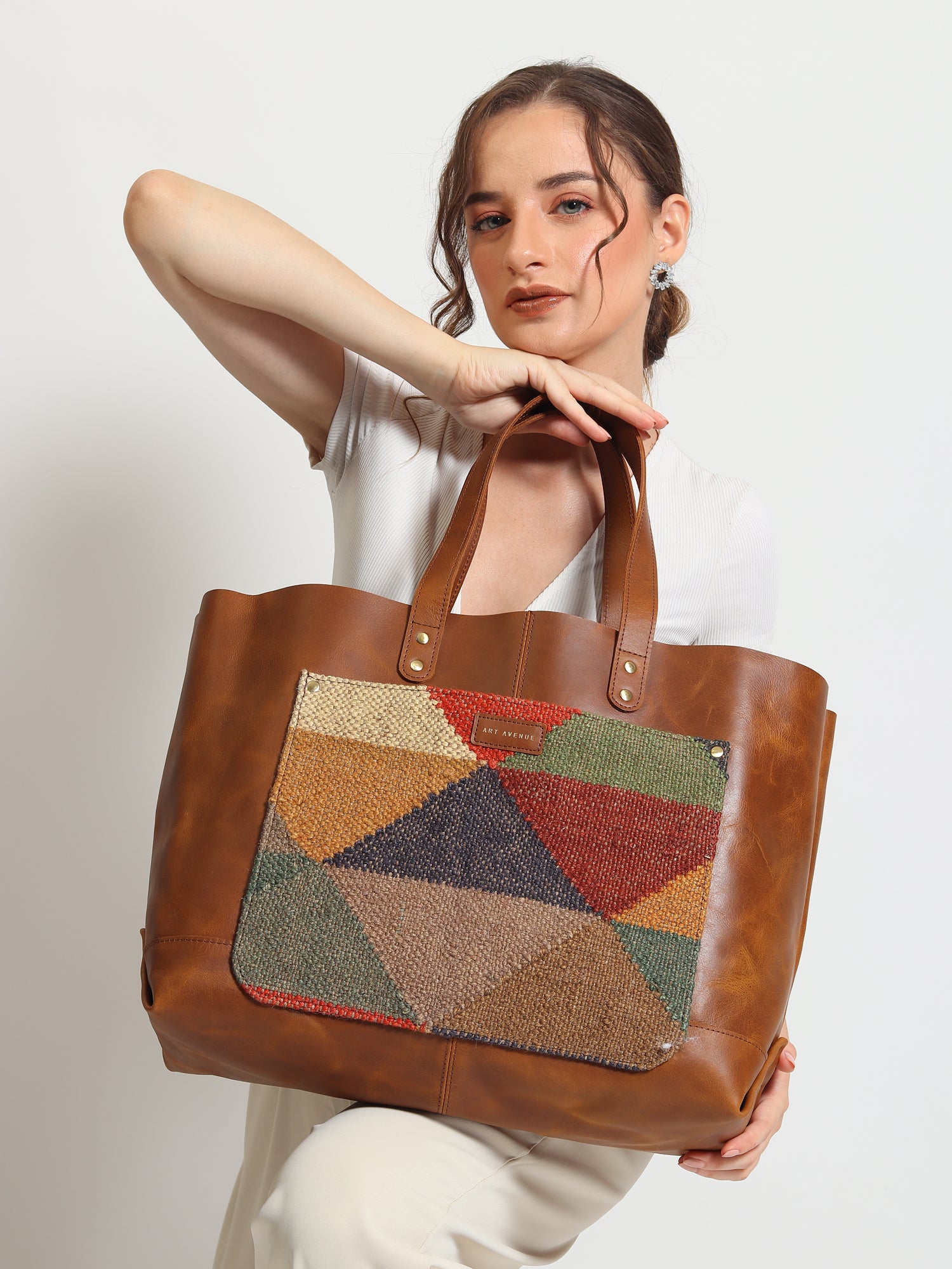 SARAH  - LEATHER AND KILIM BAG