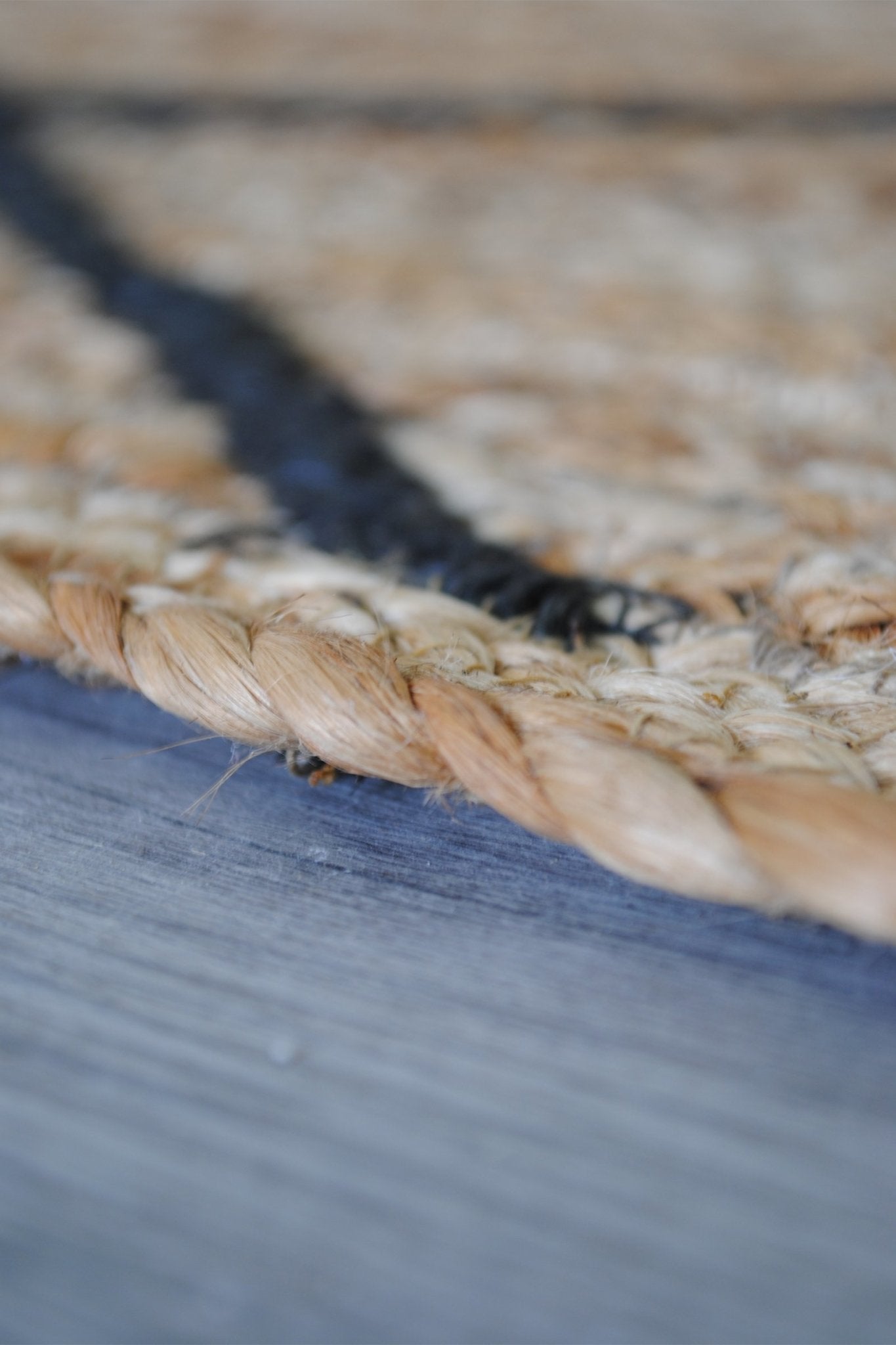 ARIANA - JUTE BRAIDED  RUG