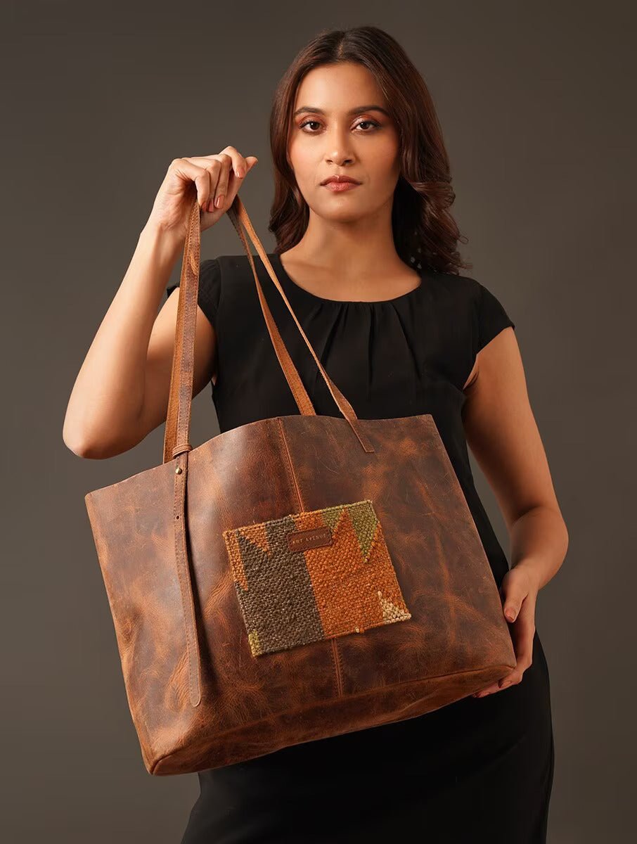 AVARICE - LEATHER TOTE BAG - ART AVENUE