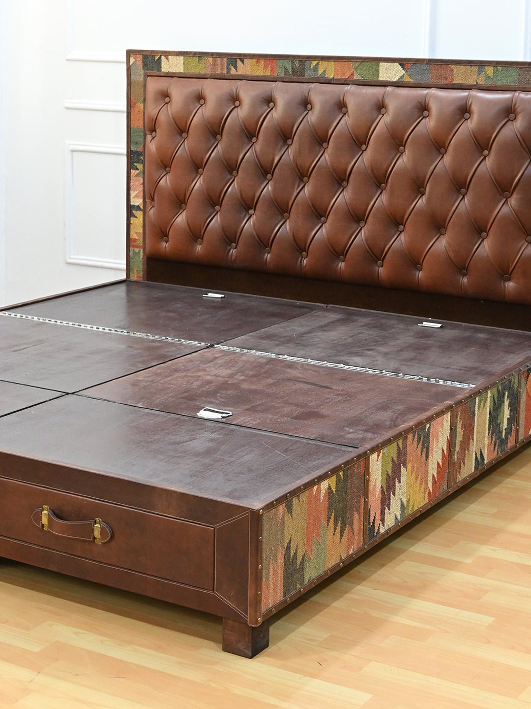 SPHIA - WOODEN DOUBLE BED KILIM & LEATHER - ART AVENUE