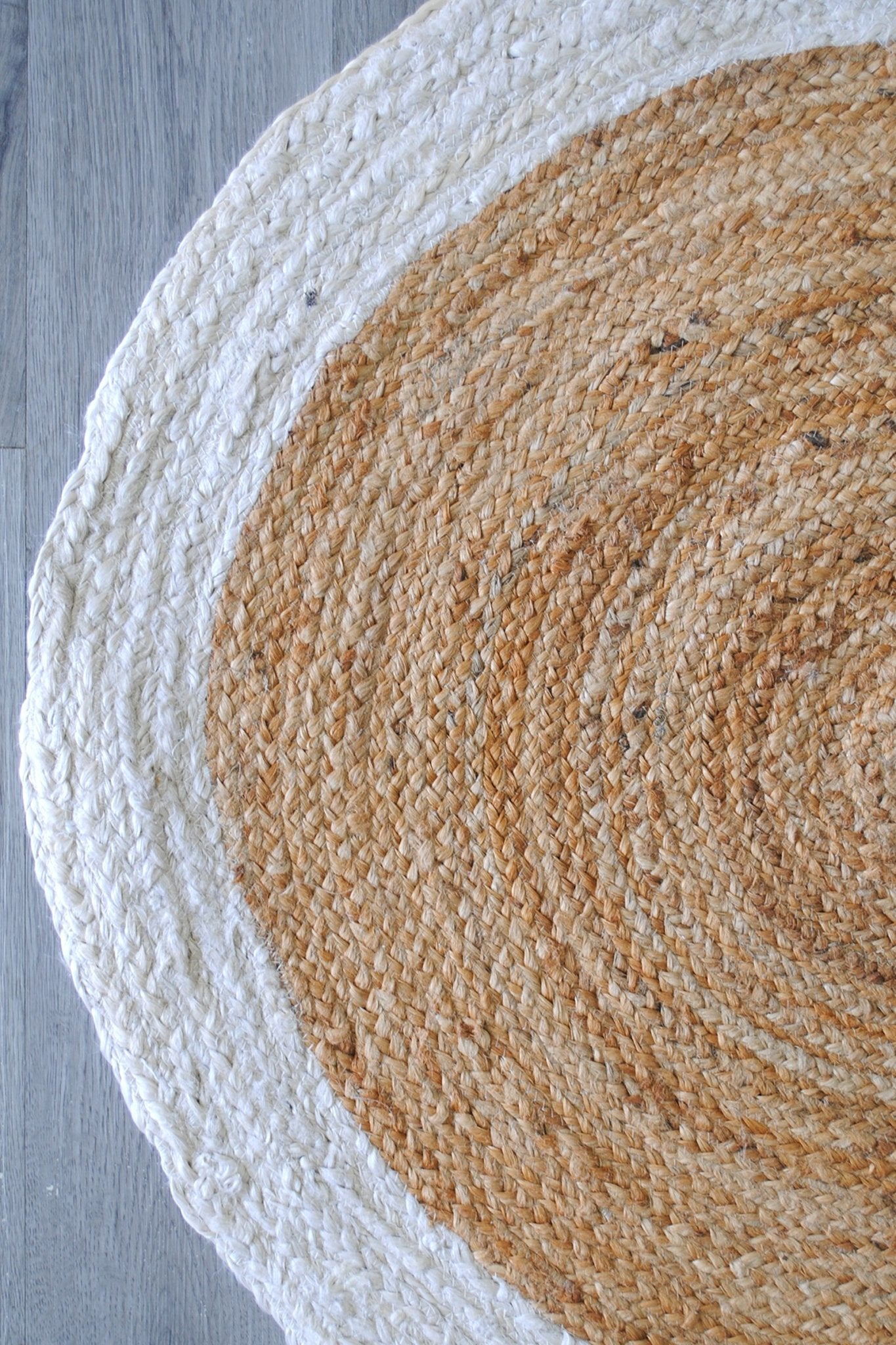 CLEOME - ROUND JUTE RUG - ART AVENUE