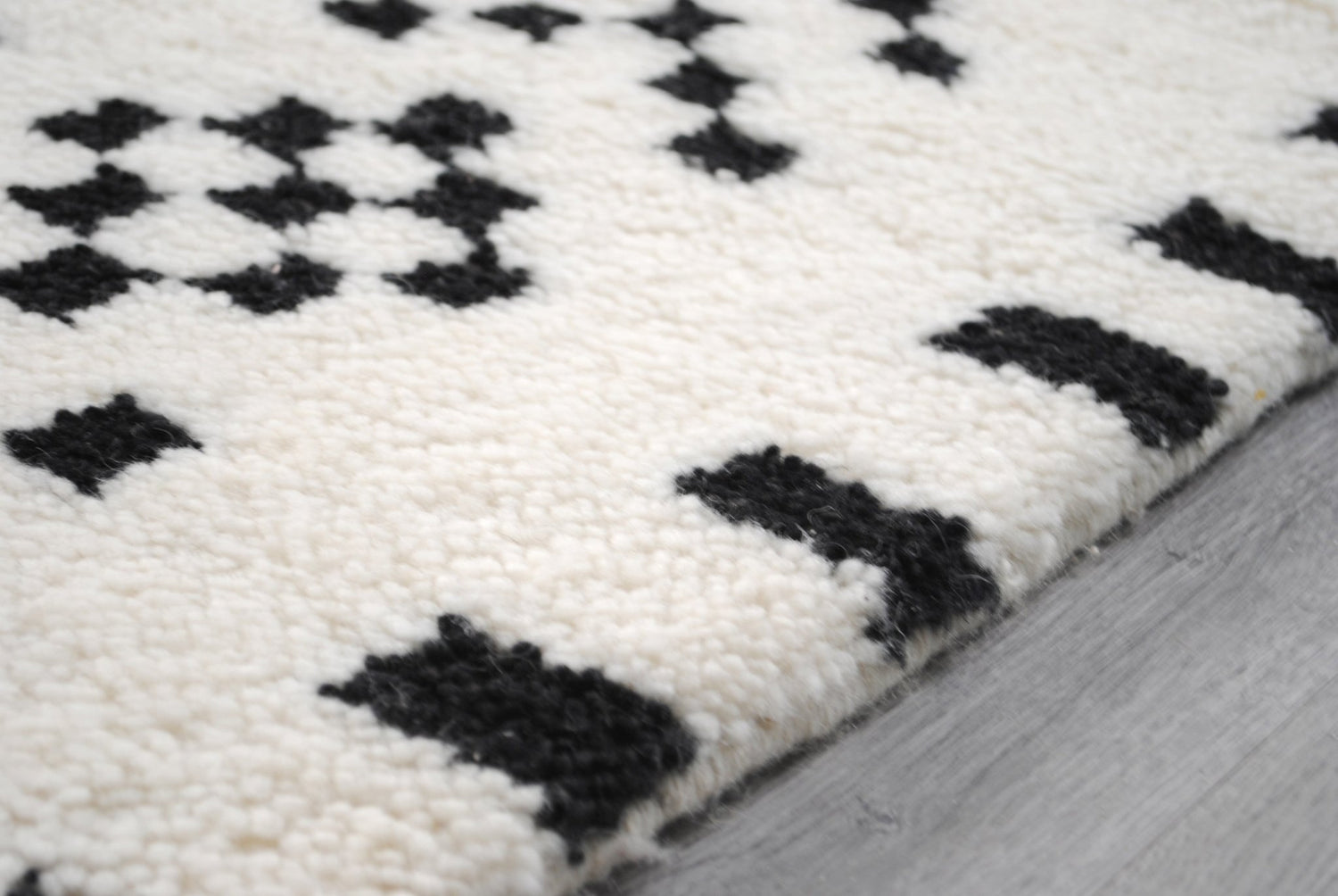 LUISA HANDTUFTED WOOL CARPET - ART AVENUE