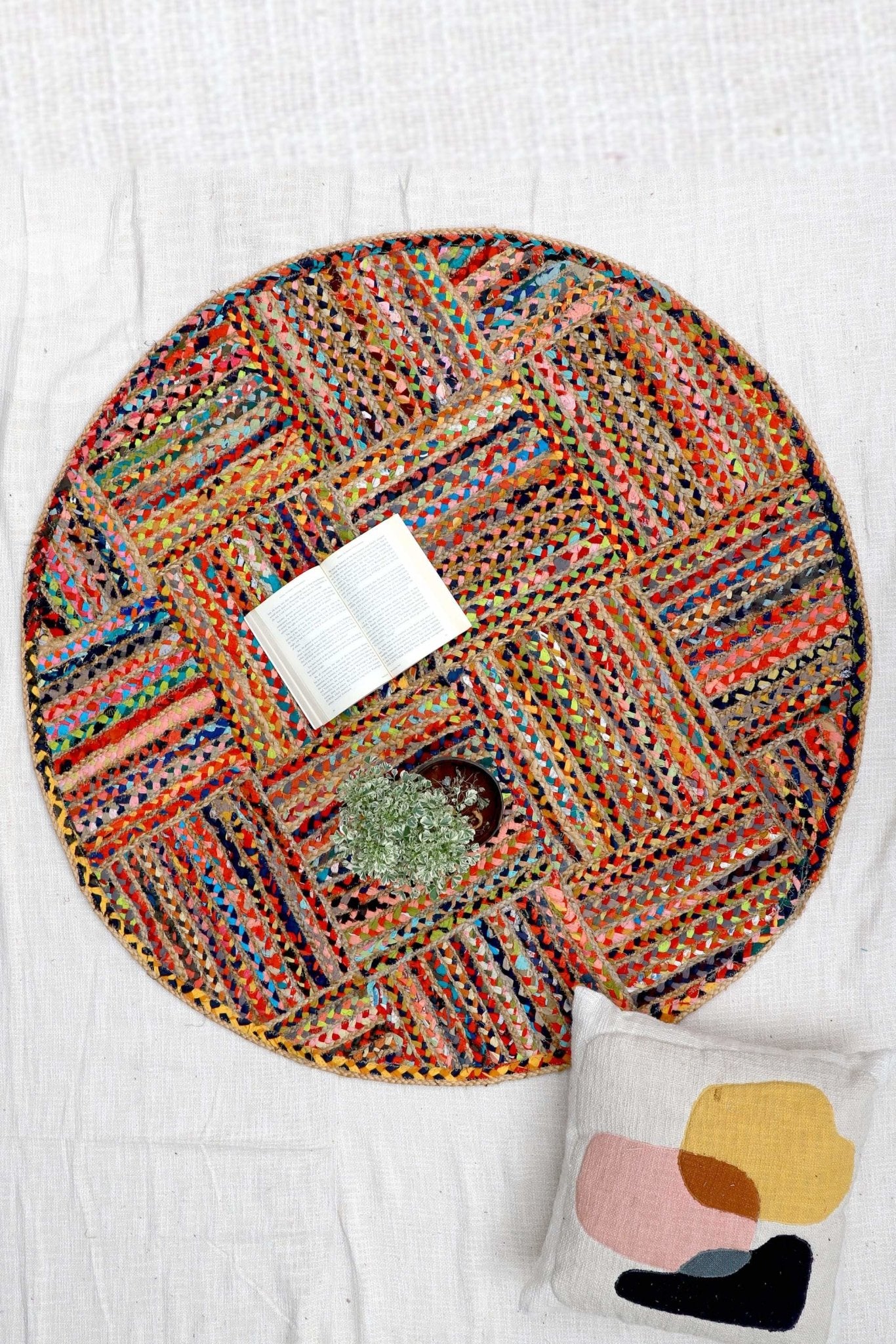 MAZE -ROUND RUG -MULTICOLOUR - ART AVENUE