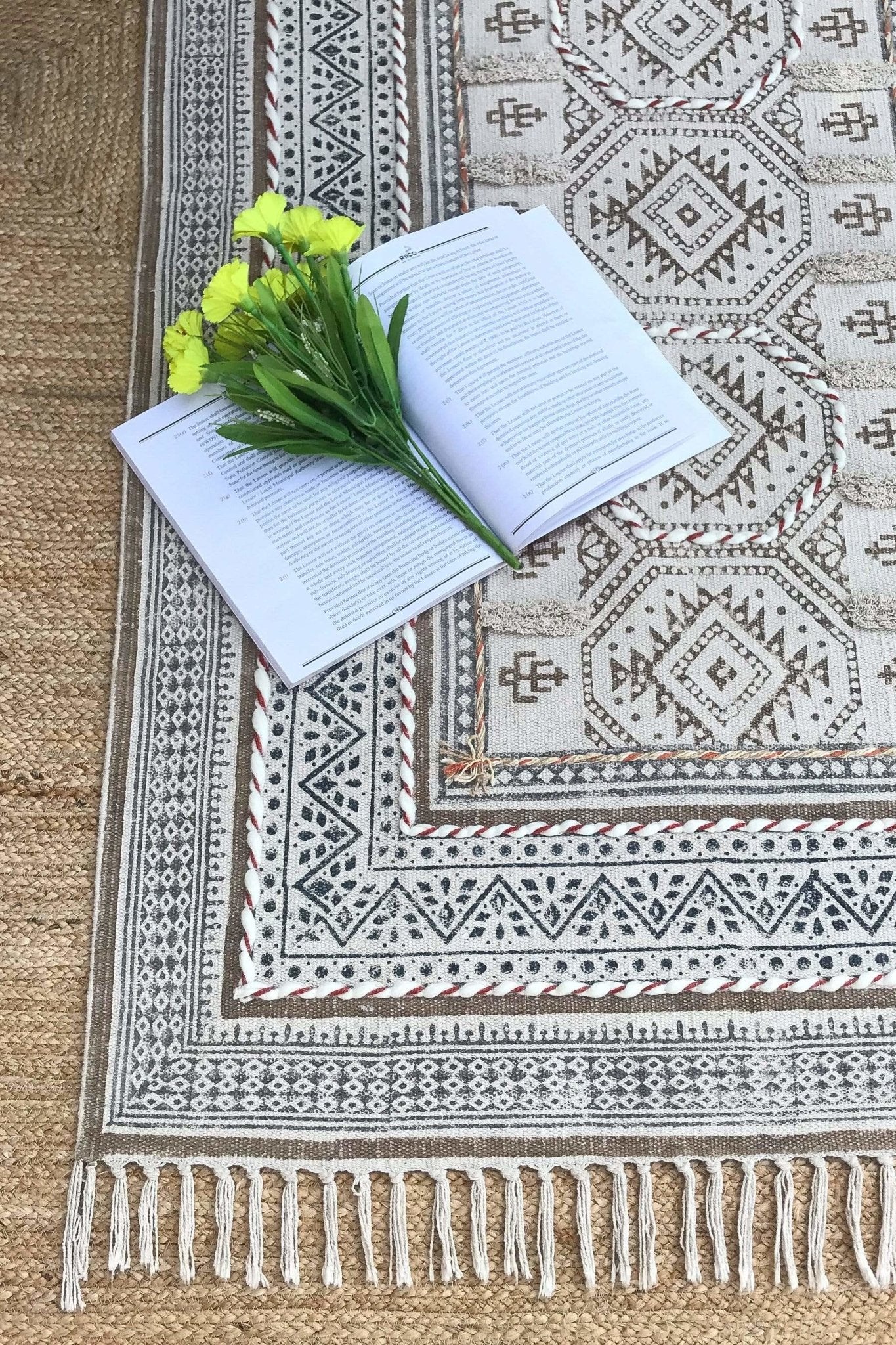 MIDLAND - BLOCK PRINTED RUG - OFF WHITE - ART AVENUE