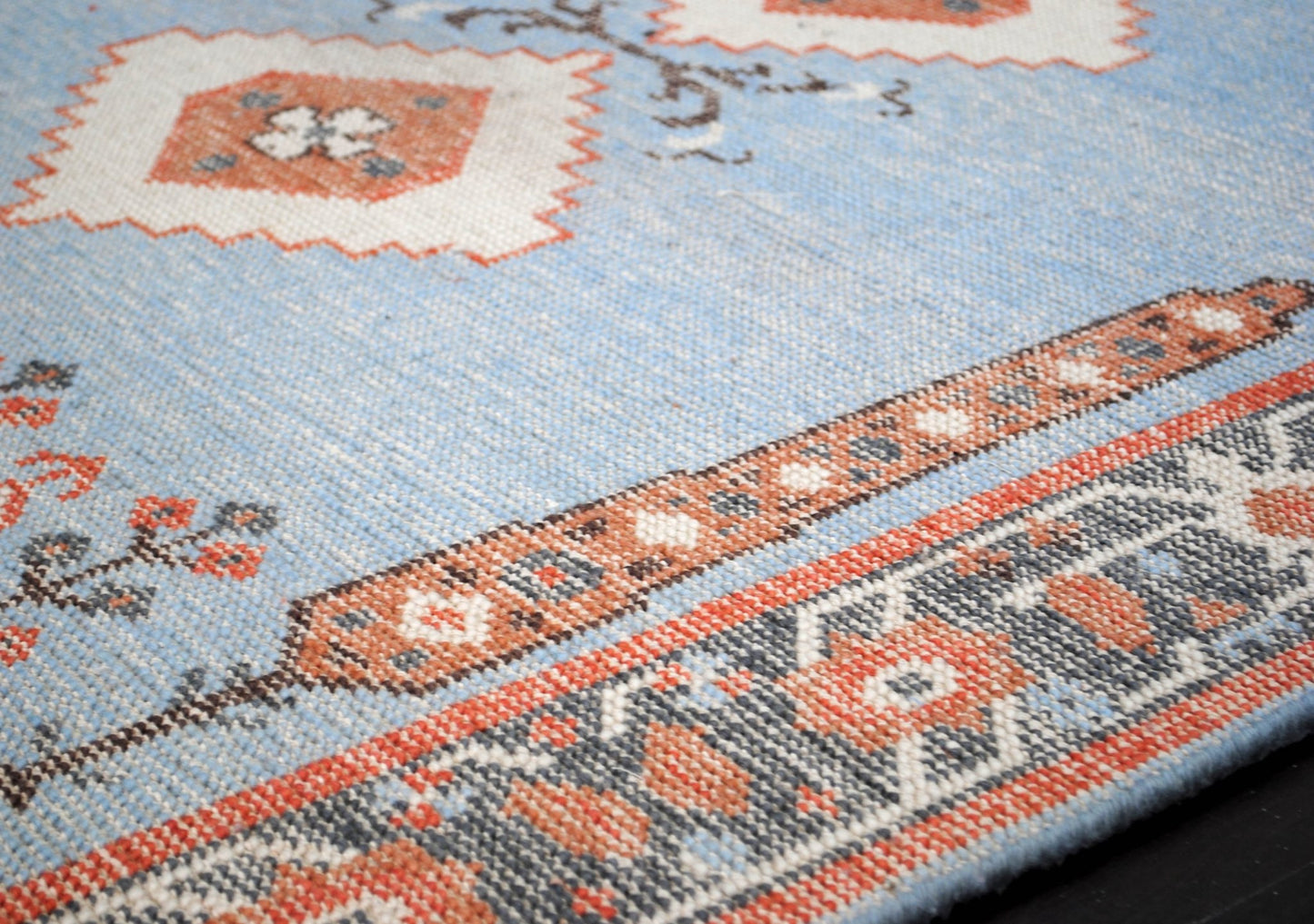 SALVIA HANDTUFTED WOOL CARPET - ART AVENUE