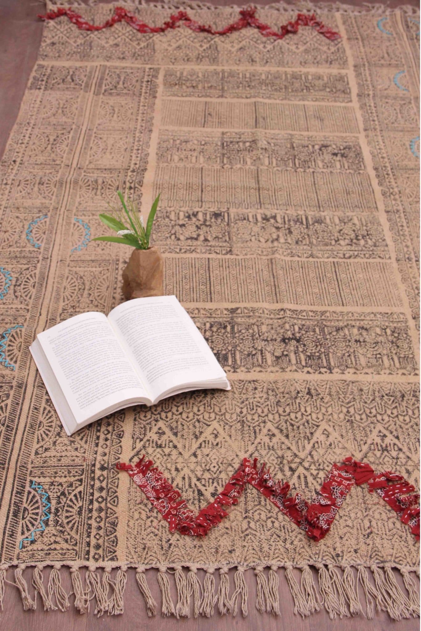 SAUCER - BLOCK PRINTED RUG - BROWN - ART AVENUE