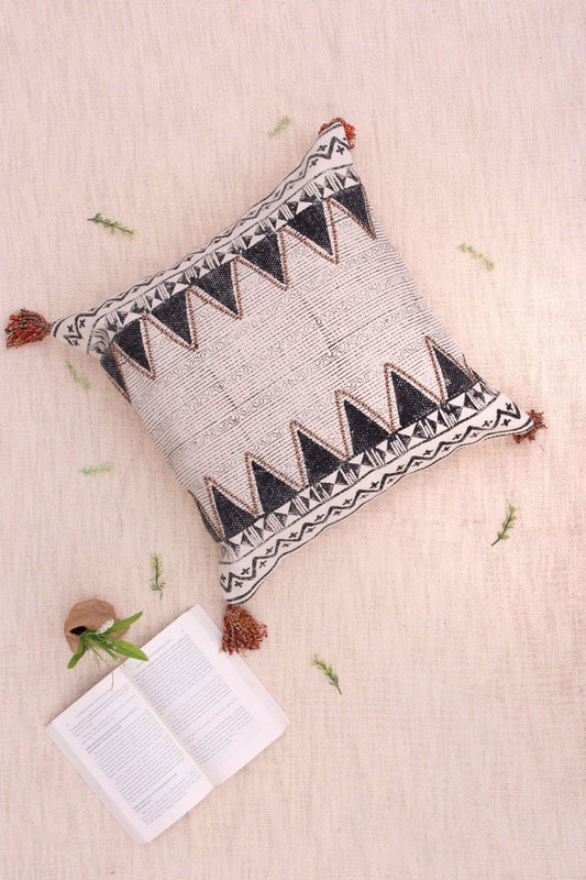 TEETH - SQUARE CUSHION COVER -BROWN - ART AVENUE